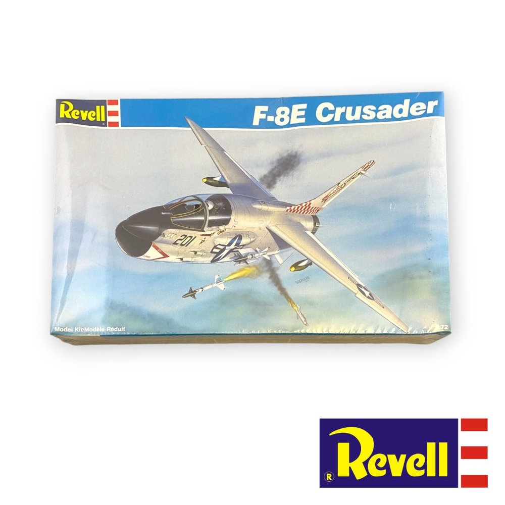 Vintage REVELL F-8E Crusader Airplane 1:72 Scale Model Kit 4364 - SEALED